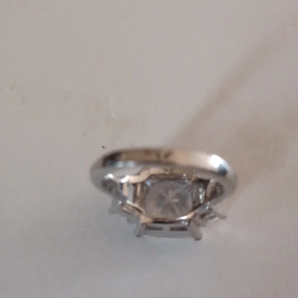 Womans  Sterling Silver 925  Square Highly Polished‎ C.Z.  Sz 5 New - Picture 10 of 10